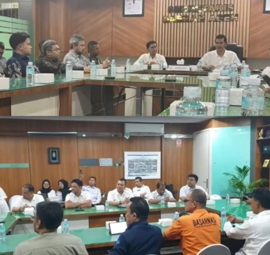 Dinas Pengairan Aceh diwakili oleh Sekretaris Dinas, Ichsan Iswandy, S.STP. MM. Hadiri Penyerahan CSR Dashboard