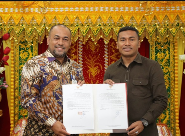 Direktur Bank Aceh Syariah, Fadhil Iliyas, menghadiri acara penandatanganan berita
Acara  dilakukan oleh Bupati Aceh Barat Daya, dr. Safaruddin, di Pendopo Bupati Aceh Barat Daya, Blangpidie, pada hari Jumat (30/01/2026).