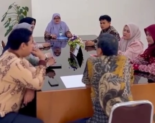 Kasubbag Perencanaan dan Program Ibu Yenni Triana, SE, M.Si. AK, CA menerima kunjungan dari Inspektorat Aceh terkait Evaluasi Perencanaan dan Penganggaran Responsif Gender (PPRG) Pemerintah Aceh Tahun 2026. Kamis, (12/03/2026).