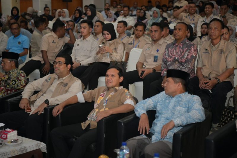 Wakil Gubernur Aceh, Fadlullah, SE menghadiri Rapat koordinasi Sinergi Ekonomi Kerakyatan bersama badan gizi Nasional digedung taman budaya, Banda Aceh, kamis, 16/05/2026.