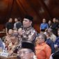 Bupati Aceh Besar Muharram Idris atau Syeh Muharram menyampaikan pendapat pada pertemuan Badan Legislasi DPR RI dengan Pemerintah Aceh terkait perubahan UU No. 11/2006 yang berlangsung di Anjong Mon Mata, Kompleks Pendopo Gubernur Aceh di Banda Aceh, Kamis (16/4/2026). FOTO/MC ACEH BESAR