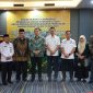 Plt. Kepala Dinas Syariat Islam Aceh, Bapak Marzuki, S.Ag., MH, membuka Rapat Koordinasi (Rakor) Penanggulangan Narkoba Tahun 2026 bersama Lembaga Pemerhati dan Advokasi Syariat Islam (LEPADSI) di Hotel Kyriad Muraya, Banda Aceh, Rabu (22/4/2026).