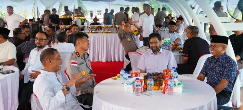 Zulfadhli, A.Md, menggelar acara open house Halal Bi Halal Idul Fitri 1447 H / 2026 M di kediamannya di Gampong Lancok, Kecamatan Samalanga, Kabupaten Bireuen, Acara yang berlangsung pada hari Senin, (23/03/2026)