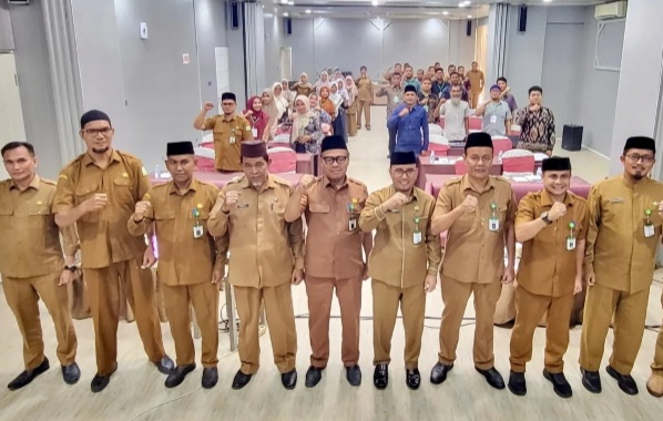 Plt. Kepala Dinas Syariat Islam Aceh, Marzuki, S.Ag., M.H., secara resmi membuka kegiatan Bimbingan Teknis Sistem Informasi Masjid Aceh (BIMTEK SIMASA) Tahun 2026 di Aula Hotel Grand Nanggroe, Banda Aceh, Selasa (21/4/2026).
