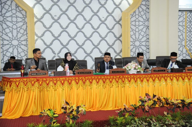 Dewan Perwakilan Rakyat Kota (DPRK) Banda Aceh menggelar Rapat Paripurna dalam rangka penyampaian rekomendasi DPRK terhadap Laporan Keterangan Pertanggungjawaban (LKPJ) Wali Kota Banda Aceh Tahun Anggaran 2025, Kamis (23/04/2026).