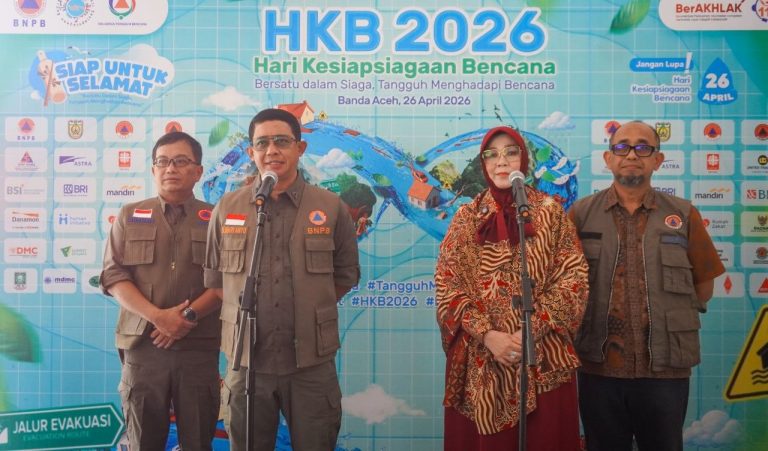 Kepala BNPB Letjen TNI Suharyanto & Wali Kota Banda Aceh Illiza resmi buka Hari Kesiapsiagaan Bencana 2026 di Pendopo, Minggu 26/4/2026.