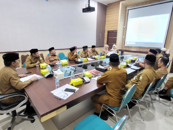 Plt Kepala DSI Aceh, Marzuki, mempersiapkan  serangkaian Musabaqah Tilawatil Quran (MTQ) dalam beberapa tahun ke depan, digelar di ruang rapat dinas, Senin (6/4/2026)
