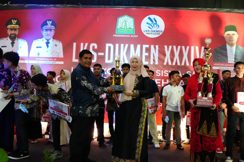 Kepala Dinas Pendidikan Aceh, Murthalamuddin, S.Pd., MSP,   penutupan kegiatan dilaksanakan pada Rabu malam di Aula SMK Negeri 2 Banda Aceh (20/5/2026) 