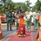 Mayor Jenderal TNI Joko Hadi Susilo, S.I.P, secara resmi menutup pelaksanaan program TNI Manunggal Membangun Desa (TMMD) Reguler Ke-128 Kodim 0117/Aceh Tamiang Tahun Anggaran 2026 dalam sebuah upacara yang berlangsung di Lapangan SMP Negeri 7 Karang Baru, Desa Sulum, Kecamatan Sekerak, Kabupaten Aceh Tamiang, Kamis (21/05/2026).
