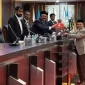 Ilmiza Saaduddin serahkannya secara simbolis dokumen rekomendasi kepada Gubernur 2026, yang berlangsung di Gedung Utama DPRA, Rabu (20/5/2026).