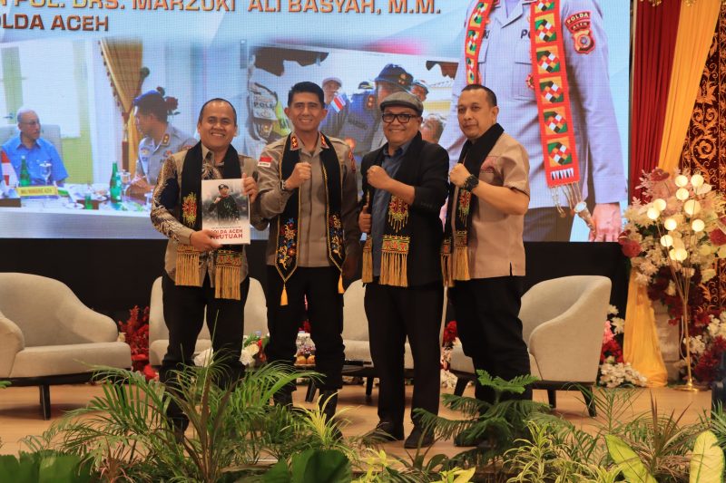 Irjen Pol. Drs. Marzuki Ali Basyah, M.M., meluncurkan buku berjudul 