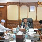 Fadhlullah menerima kunjungan audiensi Majelis Permusyawaratan Ulama (MPU) Aceh di ruang kerjanya, Kamis (4/6/2026).
