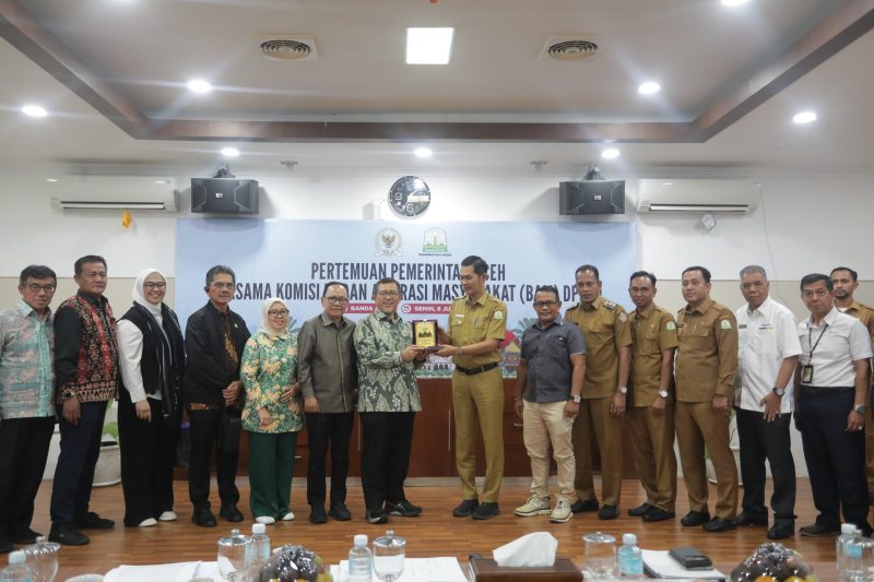 Sekda Aceh, M. Nasir, menerima kunjungan kerja Badan Aspirasi Masyarakat (BAM) DPR RI di Ruang Potensi Daerah I Sekretariat Daerah Aceh, Senin (8/6/2026).