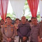 Brigjen Pol. Ari Wahyu Widodo, S.I.K., mewakili Kapolda Aceh Irjen Pol. Drs. Marzuki Ali Basyah, M.M., meluncurkan program penanaman jagung bersama Komunitas Petani Muda Milenial Kabupaten Pidie di Desa Blang Lueun, Kecamatan Simpang Tiga, Kabupaten Pidie, Sabtu (13/6/2026).