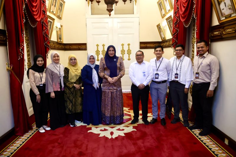 Kepala Perwakilan Bank Indonesia Aceh, Agus Chusaini, dalam pertemuan audiensi dengan Dekranasda Aceh Marlina Muzakir pada Senin (15/6/2026),