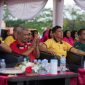 Kapolda Aceh Irjen Pol. Drs. Marzuki Ali Basyah, M.M. menggelar kegiatan olahraga bersama dalam rangka menyambut Hari Bhayangkara ke-80 di Lapangan Mapolda Aceh, Jumat (19/6/2026).