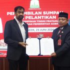 Muzakir Manaf, melantik Dr. Misran Fuadi, S.Ag., MAP sebagai Kepala Dinas Syariat Islam Aceh dalam sebuah prosesi pelantikan yang berlangsung di Pendopo Gubernur Aceh, Selasa (23/6/2026).