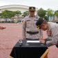 upacara penyerahan jabatan Kepala Biro Perencanaan (Karorena) Polda Aceh dari Kombes Pol. R. Dadik Junaedi Supri Hartono, S.H., kepada Kapolda Aceh, Irjen Pol. Drs. Marzuki Ali Basyah, M.M., sebagai pejabat sementara, Senin (29/6/2026).