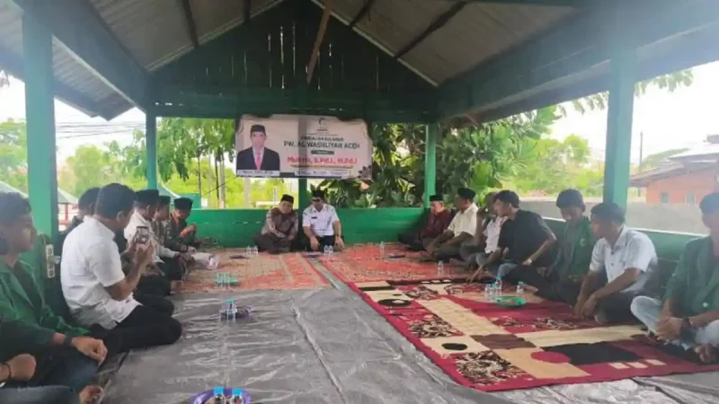 Plt. Kadis Dayah Aceh Muhsin, S.Pd, M.Pd saat menjadi narasumber pengajian bulanan yang diselenggarakan Pengurus Wilayah (PW) Al-Washliyah Aceh, Rabu (10/6/2026).