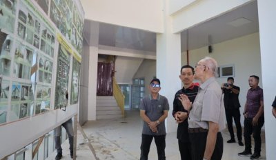 Wali Nanggroe saat melakukan kunjungan kerja ke RS Regional Aceh Barat bersama Bupati Aceh Barat, Tarmizi, Minggu (17/5/2026).