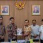 Wagub Fadhlullah, bersama rombongan termasuk Ketua Badan Reintegrasi Aceh (BRA) Jamaluddin dan Staf Khusus Gubernur Aceh T. Irsyadi, menghadiri pertemuan strategis di Kantor Sekretariat Negara Jakarta pada Jumat (24/7/2026).