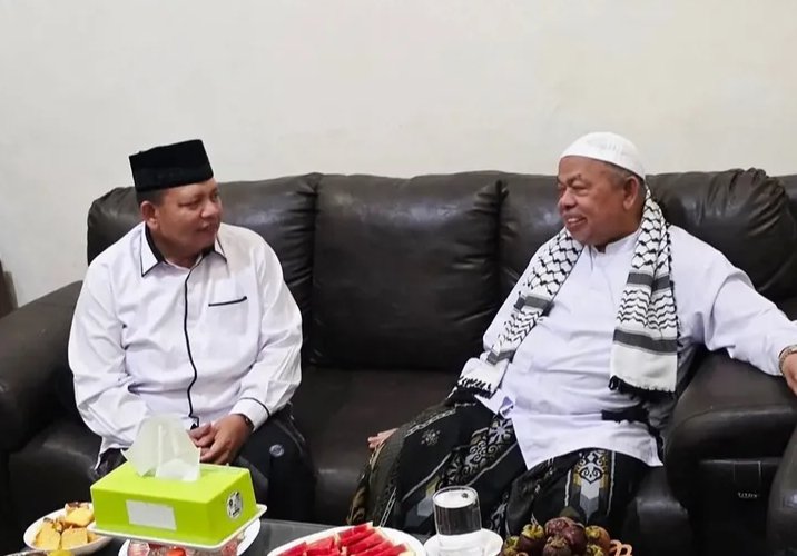 Dr. Misran Fuadi, S.Ag., M.AP., secara khusus menemui ulama kharismatik Aceh sekaligus Imam Besar Masjid Raya Baiturrahman Banda Aceh, Abu Paya Pasi, pada hari Jumat (17/7/2026).