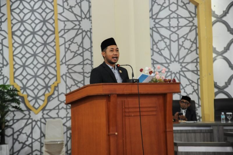 Pandangan dibacakan oleh M. Zidan Al Hafidh, S.Ked., M.M., anggota Banggar dari Fraksi PAN, dalam rapat paripurna yang berlangsung di Gedung DPRK Banda Aceh pada Kamis (23/7/2026).