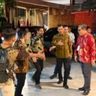 Gubernur Aceh Muzakir Manaf mengikuti rapat kerja , (APPSI) ,didampingi oleh Sekretaris Daerah Aceh, M. Nasir, S.IP., MPA., Asisten Pemerintahan, Keistimewaan Aceh dan Kesejahteraan Rakyat, Asisten Perekonomian dan Pembangunan, serta sejumlah Kepala Satuan Kerja Pemerintah Aceh (SKPA),di Aruna Senggigi Resort & Convention, Kabupaten Lombok Barat, Nusa Tenggara Barat, pada Kamis (16/7/2026).