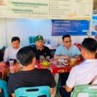 Anggota DPR RI, komisi lll, H. T. Ibrahim, S.T., M.M., Kopi Bareng bersama HT Anwar Ibrahim, Azhari, Tarmilin Usman, Hamdan Budiman, Syarbaini Usman, dan Nurdin Syam, di Kedai Kopi Tofiq, Banda Aceh, Minggu pagi (2/8/2026).