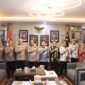Irjen Pol. Ruddi Setiawan, S.I.K., S.H., M.H., menerima kunjungan silaturahmi jajaran PT PLN (Persero) Unit Induk Pembangunan (UIP) Sumatera Bagian Utara di Ruang Kerja Kapolda Aceh, Selasa (4/8/2026).