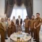 Ketua TP PKK Aceh, Marlina Usman  menerima kunjungan audiensi dari Kepala Dinas Kebudayaan dan Pariwisata (Disbudpar) Aceh, Dedy Yuswadi, di Banda Aceh pada Senin (10/8/2026).