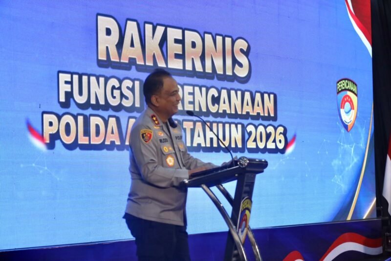 Kapolda Aceh Irjen Pol. Ruddi Setiawan membuka Rapat Kerja Teknis (Rakernis) Fungsi Perencanaan tahun 2026 di Hotel Amel Convention Hall, Banda Aceh, Senin, (14-9-2026). 