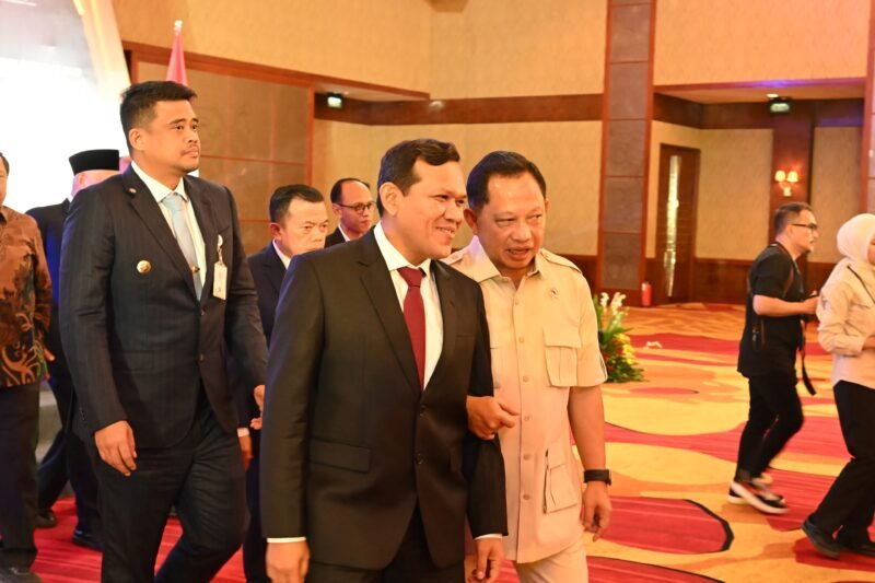 Wakil Gubernur Aceh, Fadhlullah, menghadiri Rapat Koordinasi Gubernur se-Sumatera dalam rangkaian agenda Pertemuan Tingkat Menteri Indonesia-Malaysia-Thailand Growth Triangle (IMT-GT) ke-32, di JW Marriott Hotel, Kota Medan, Sumatera Utara, Rabu (9/9/2026).