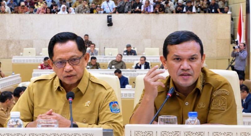 Wakil Gubernur Aceh Fadhlullah
Rapat Kerja (Raker) dan Rapat Dengar Pendapat (RDP) Komisi II DPR RI, Selasa (15/9/2026).