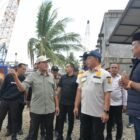 Wakil Gubernur Aceh Fadhlullah mendampingi
(Satgas PRR) yang dipimpin Menteri Dalam Negeri Tito Karnavian serta Menteri Pekerjaan Umum Dody Hanggodo atas beroperasinya kembali Jembatan Krueng Tingkeum di Kecamatan Kutablang, Kabupaten Bireuen, untuk lalu lintas umum mulai Minggu (20/9/2026).