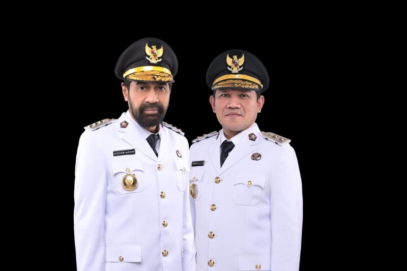 Gubernur Aceh Muzakir Manaf (Mualem), dan Wakil Gubernur Fadlullah menyampaikan duka cita mendalam atas berpulangnya H. Sjamsul Kahar, tokoh pers Aceh, pendiri sekaligus Pemimpin Umum Serambi Indonesia Group, pada Kamis (24/9/2026).