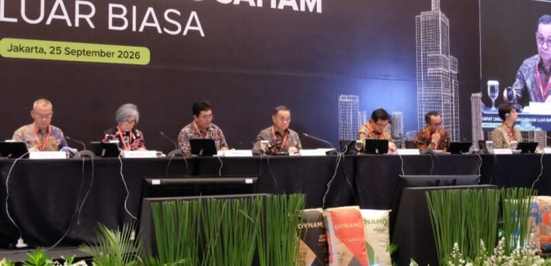Jajaran Dewan Komisaris dan Direksi Perseroan mengikuti Rapat RUPSLB PT Solusi Bangun Indonesia Tbk yang dilaksanakan di Ra Suites Simatupang, Jumat, 25 September 2026. Foto: (PT Solusi Bangun Indonesia)