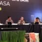 Jajaran Dewan Komisaris dan Direksi Perseroan mengikuti Rapat RUPSLB PT Solusi Bangun Indonesia Tbk yang dilaksanakan di Ra Suites Simatupang, Jumat, 25 September 2026. Foto: (PT Solusi Bangun Indonesia)