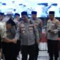 Irjen Pol. Ruddi Setiawan menghadiri pengajian bersama Kapolri Jenderal Listyo Sigit Prabowo dan K.H. Ahmad Bahauddin Nursalim (Gus Baha) secara hybrid dari Gedung Presisi Polda Aceh, Sabtu, (26/9/2026).