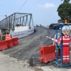Jembatan rangka baja Teupin Mane di ruas jalan nasional Bireuen–Takengon, Kabupaten Bireuen, yang telah rampung dibangun dan dipersiapkan untuk dibuka secara fungsional pada Jumat (2/10/2026). Foto: (Dok. PT PP)