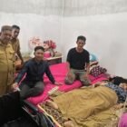 Anggota DPRK Kota Banda Zidan Al Hafidh, S.Ked., MM, menyalurkan bantuan delapan unit kursi roda kepada warga kurang mampu di Kecamatan Kuta Alam, Banda Aceh, Senin (12/10/2026).
