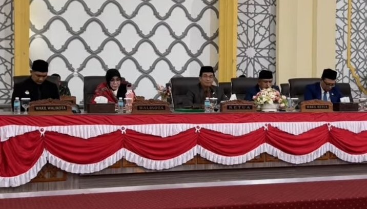 Anggota DPRK Banda Aceh rapat Rancangan Qanun Perubahan Anggaran Pendapatan dan Belanja Kota (APBK) Tahun Anggaran 2026 dari Pemerintah Kota Banda Aceh, Senin (14/09/2026).