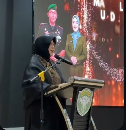 Wali Kota Banda Aceh, Illiza Sa’aduddin Djamal, menghadiri malam lepas sambut Komandan Kodim (Dandim) 0101/Kota Banda Aceh yang berlangsung di Auditorium Landmark BSI Aceh, Banda Aceh, Jumat malam (23/10/2026).