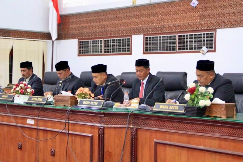 Anggota (DPRK) Aceh Besar menggelar Rapat Paripurna ke-8 Masa Persidangan I Tahun Sidang 2026–2027 di Ruang Rapat Paripurna, Kota Jantho, Jumat (25/09/2026).