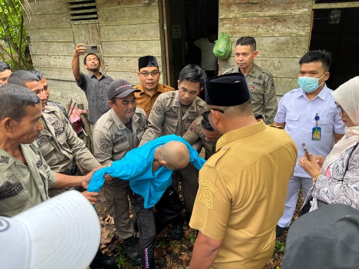 Proses pejemput dan membebaskan 7 orang dengan gangguan jiwa (ODGJ) dari praktik pemasungan di Kabupaten Nagan Raya, Selasa (20/10/2026).